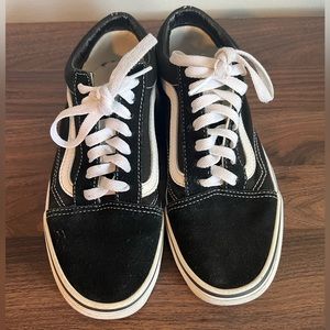 Vans- Old Skoool shoes